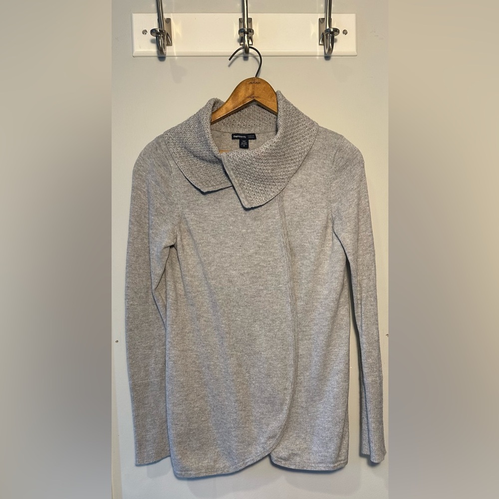 GAP Maternity cashmere blend cowl neck cardigan sweater. Medium